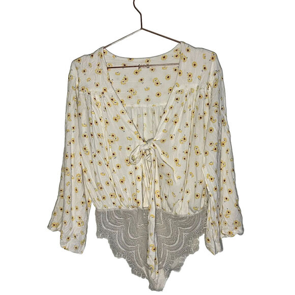 Free People Intimately Womens Bodysuit Medium White Floral Sunflower Lace Bottom - Picture 3 of 12